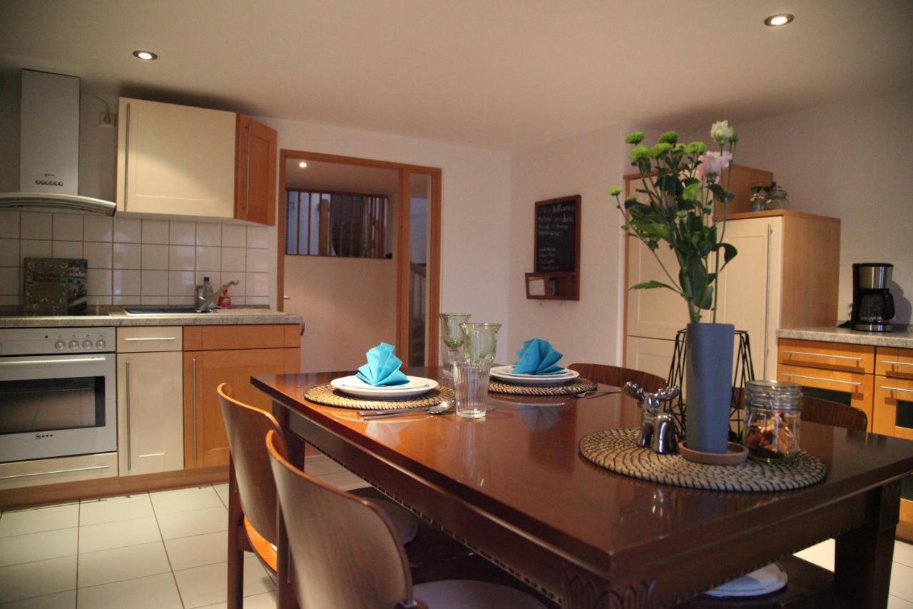 Wunderschoene Dachgeschoss - Maisonette Apartment *